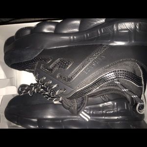 Versace chain reaction